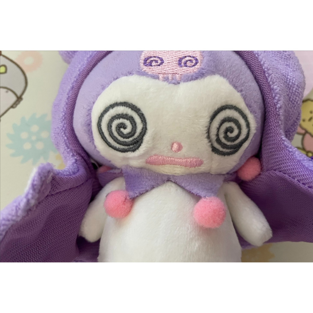 奶油點心兔~亞洲版特殊表情系列：庫洛米/酷洛米/KUROMI驚嚇表情+造型斗篷鑰匙圈吊飾娃娃/絨毛玩偶吊飾-細節圖5