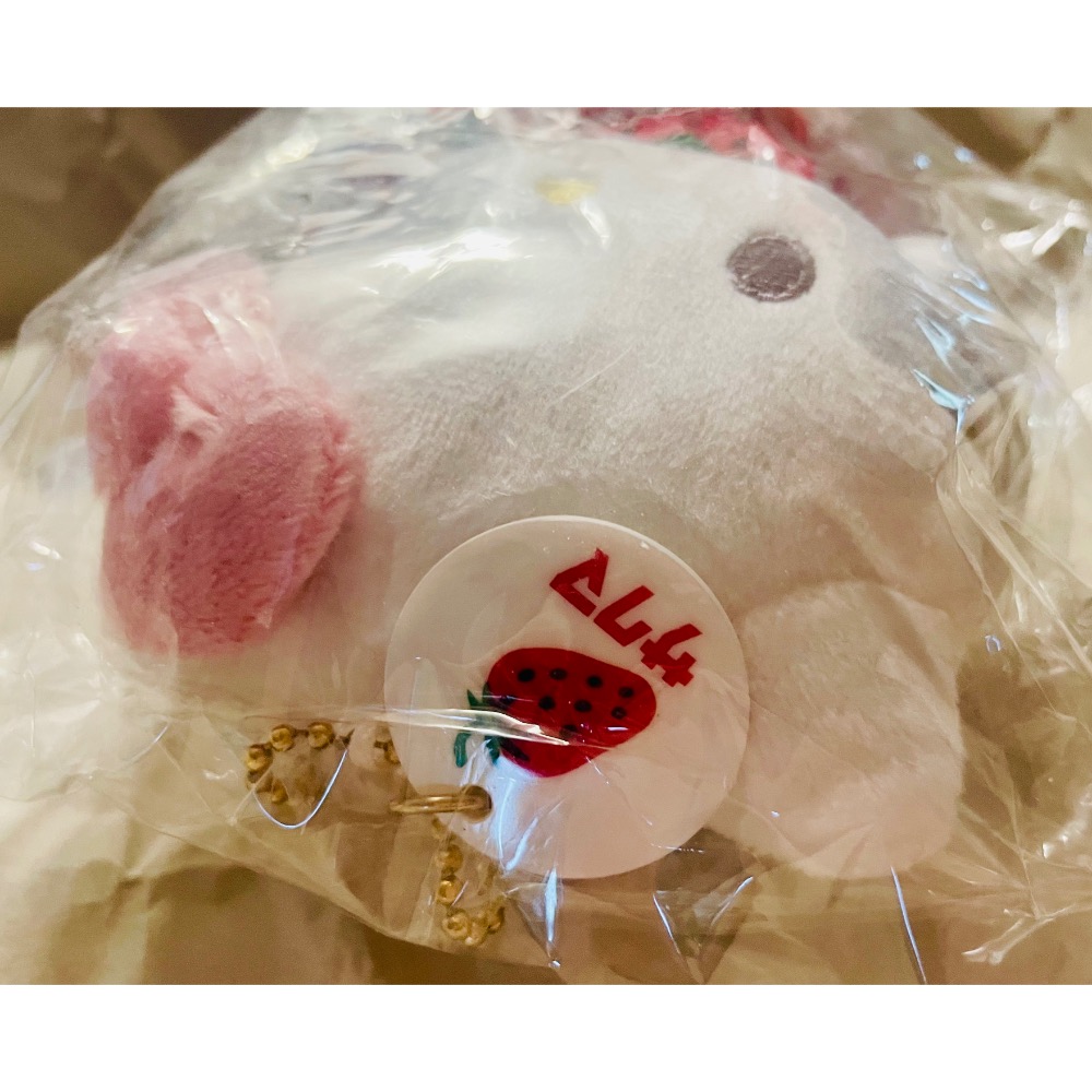 奶油點心兔：サクマ&三麗鷗聯名，Hello Kitty草莓牛奶糖造型絨毛玩偶吊飾、吊飾娃娃-細節圖3
