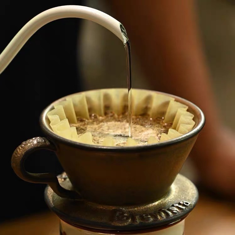 新款 Brewista 蛋糕濾杯 1-2人份 高溫陶瓷濾杯 155蛋糕型 更穩定萃取 冰晶藍 黑曜金 珊瑚色『歐力咖啡』-細節圖10