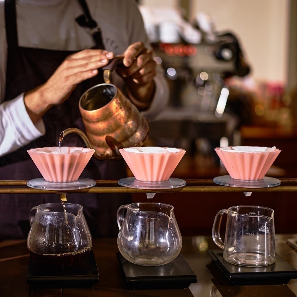 ORIGAMI 摺紙濾杯 樹脂款式 V型 錐形 波浪型可用 含AS樹脂濾杯座 S號 日本製『歐力咖啡』-細節圖5