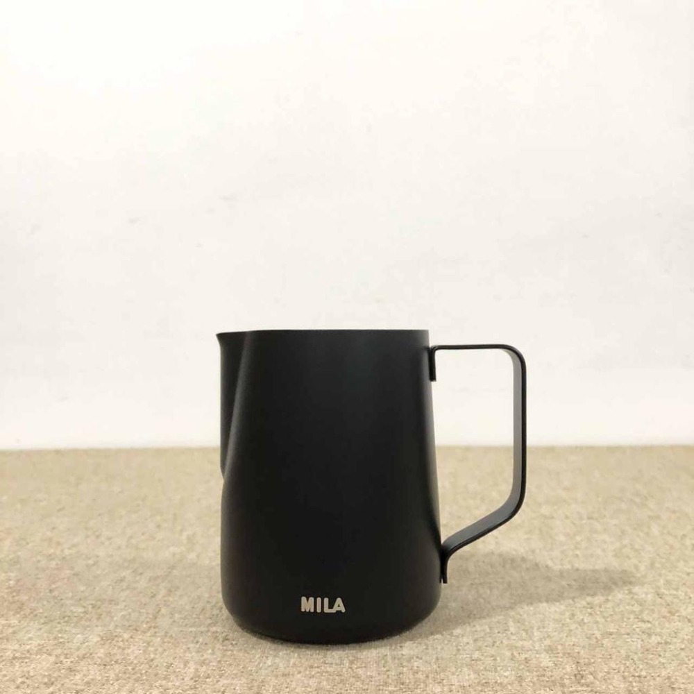 MILA 拉花鋼杯 不銹鋼拉花杯 拉花杯 350ml/600ml/1000ml 杯口拋光 無翻嘴『歐力咖啡』-細節圖4