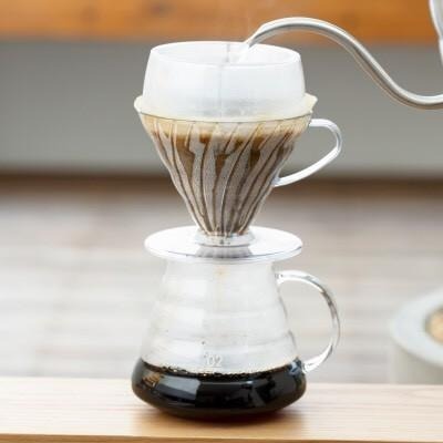 HARIO V60 Drip-Assist分水器/分水器濾杯組 02 1-4人份 兩個孔徑 樹酯 穩定萃取『歐力咖啡』-細節圖2