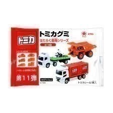 日本 三矢TOMICA 汽車造型軟糖(附貼紙) TOMICA 汽車軟糖 附玩具貼紙 汽車造型軟糖