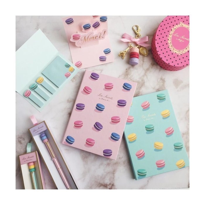 ArielWish日本Laduree隨身攜帶B6橫條紋內頁硬殼精裝版筆記本記事本緞帶書籤-燙金粉紅色花園最後一本絕版品-細節圖5