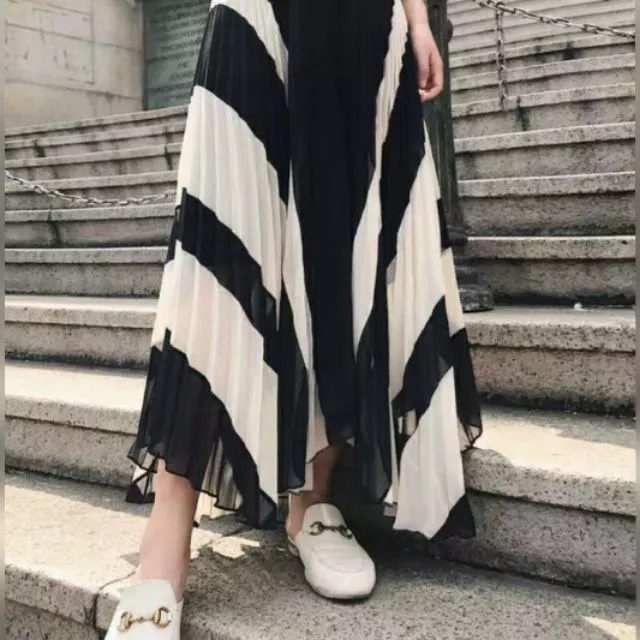 【智美精品屋】百摺A字大裙擺拼接雙色雪紡飄逸長裙 鬆緊腰-細節圖8