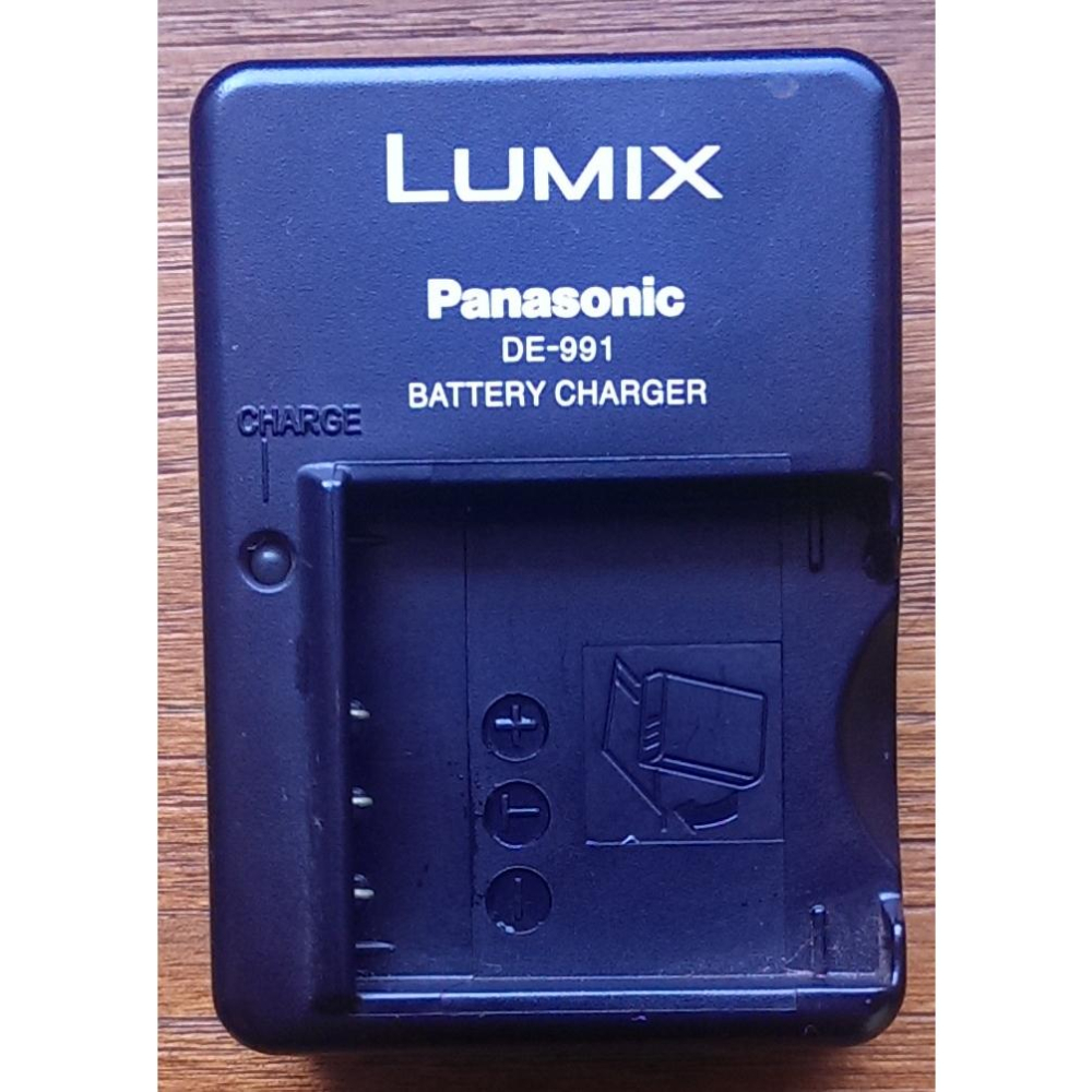 LUMIX 充電器 LUMIX DE-991A - デジタルカメラ