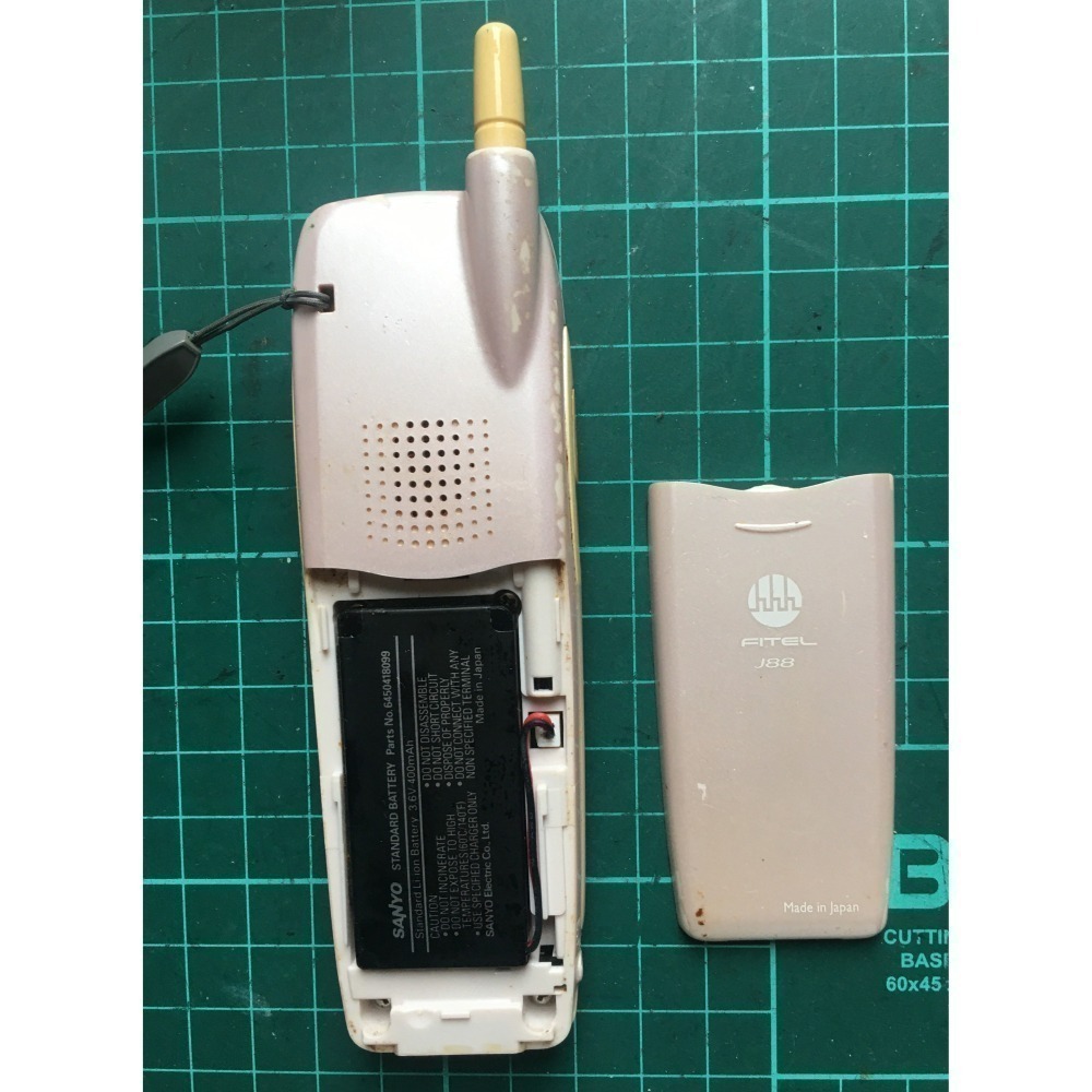 【收藏用】Nokia 6100 (無電池) / 大眾電信 PHS J88 / Hugiga HGW980 (故障機)-細節圖6