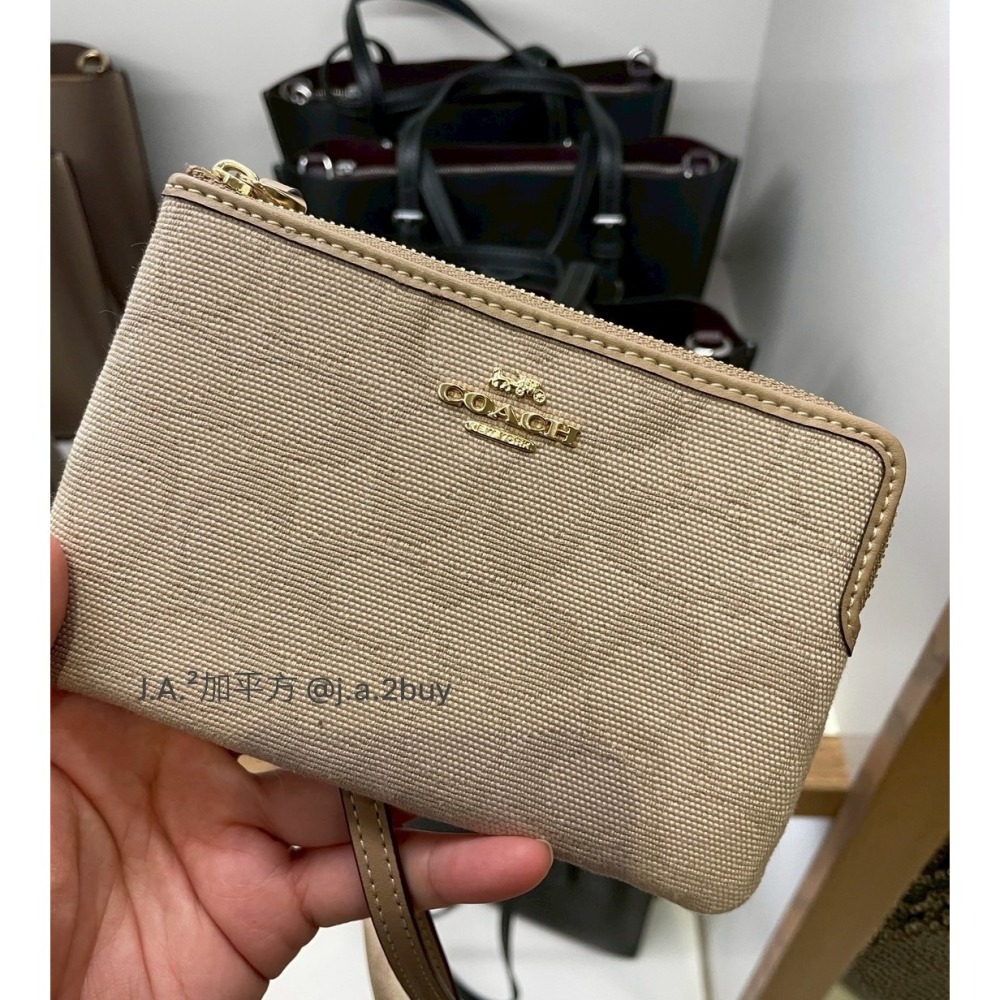 🍁J.A.²加平方 🇨🇦代購🍁Coach單層手拿包 ❗️現貨+預購‼️-細節圖3