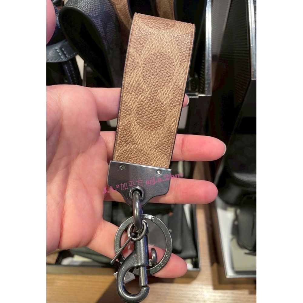 🍁J.A.²加平方🇨🇦代購🍁Coach 吊飾 鑰匙圈 掛飾 包包掛飾 行李吊牌 男生 女生❗️預購❗️-細節圖3