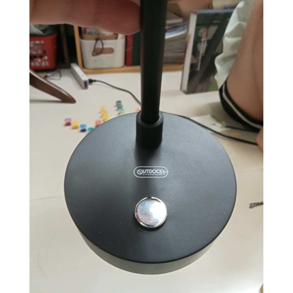 中信金 OUTDOOR 護眼愛地球可調光檯燈 (暖黃光) 桌燈 抬燈-細節圖4