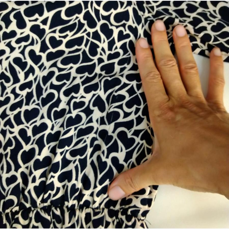 220801黑白不規則線條長袖洋裝.有一處勾紗 約23CM 二手-細節圖4