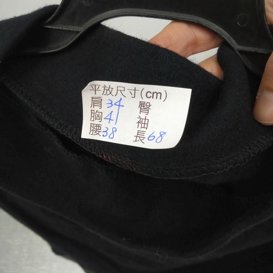 211104黑色拼接灰色無袖高領上衣二手-細節圖3