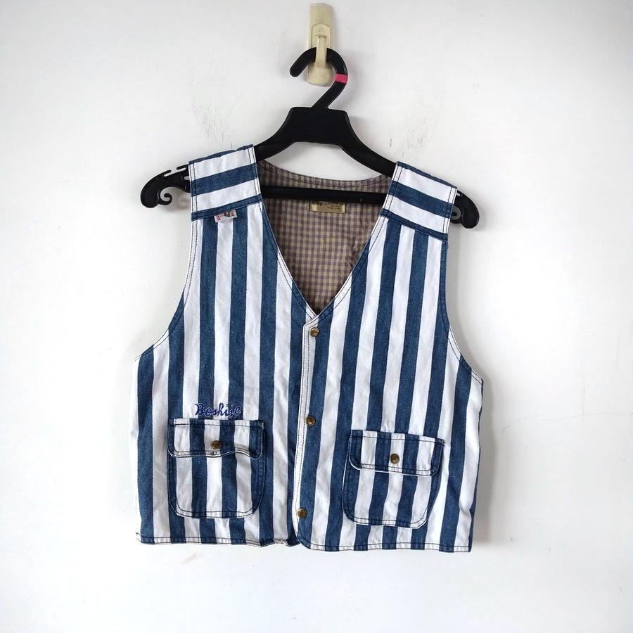 211201舊愛古著童趣風藍白條紋牛仔彩色英文電繡圖樣背心摩登7080年代嘻哈二手-細節圖2