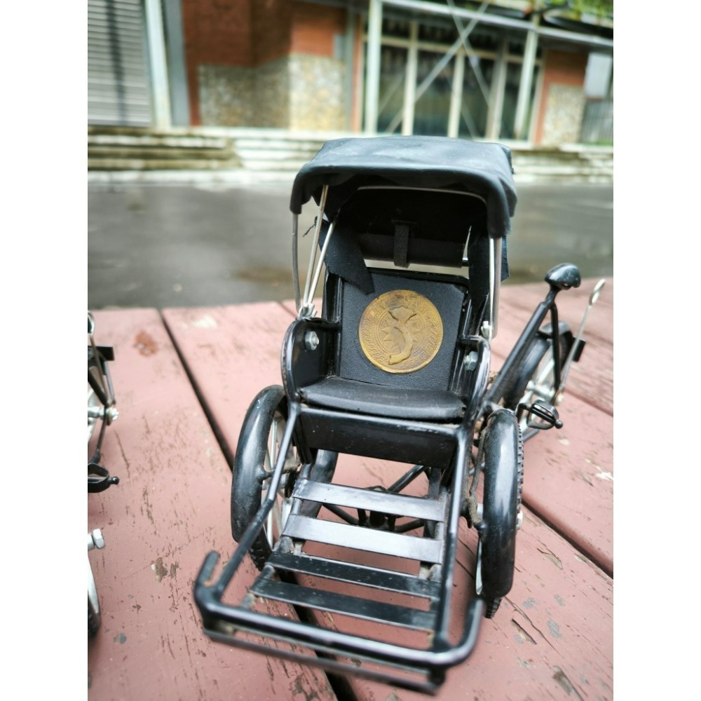 二手-越南 伴手禮 Cyclos 人力三輪車 古董車 老車 擺飾 交換禮物 大小台一起-細節圖3