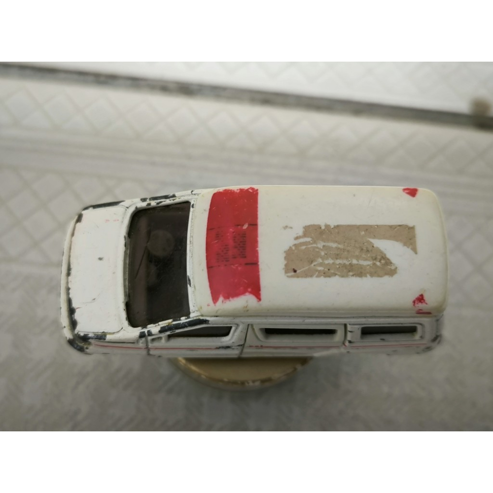 二手玩具汽車- NO.12 日產 NISSAN PARAMEDIC 高規格救急車 多美小汽車 TOMICA-細節圖3