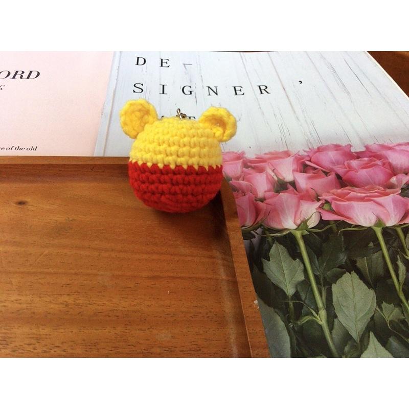 💟雙甯小舖💟 小熊維尼 米奇 米妮 毛線針織娃娃 鑰匙圈 三眼怪 迪士尼娃娃 熊抱哥 黛西 唐老鴨 手工編織-細節圖3