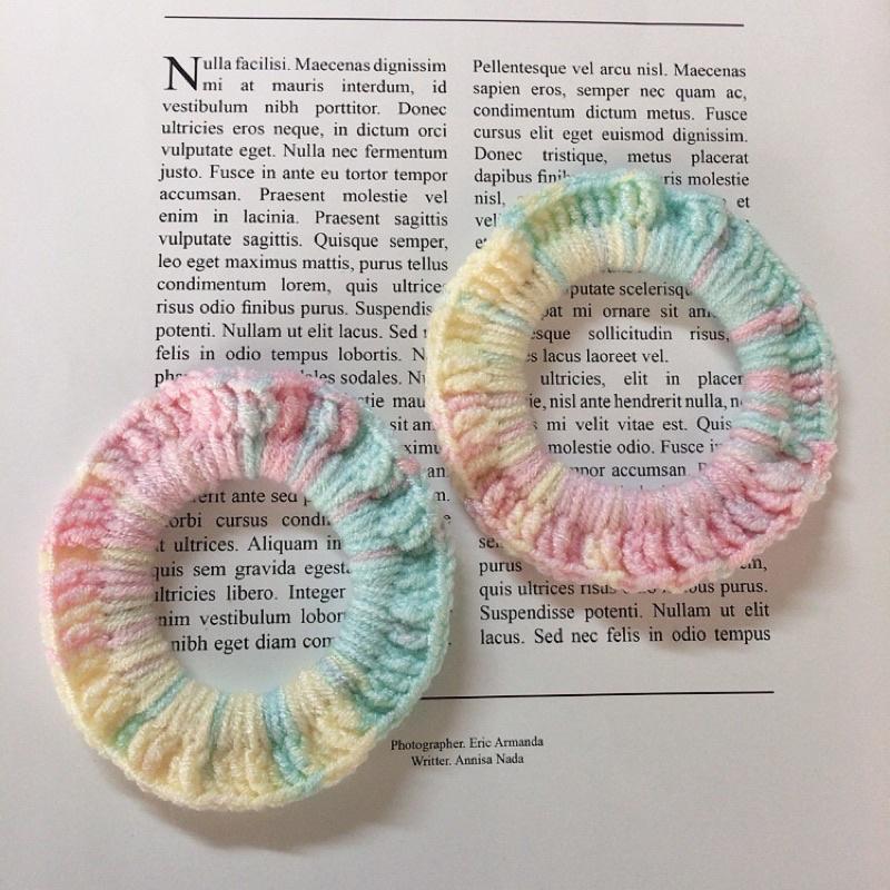 💟雙甯小舖💟 棉花糖 繽紛毛線 髮圈 編織髮圈 手工編織 粉色系 編織 手作-細節圖2