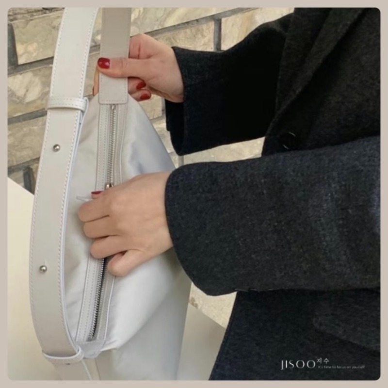 正品 現貨🍑 𝐉𝐈𝐒𝐎𝐎ᵏᵒʳᵉᵃ 韓國 lemego mone bag 可愛金扣掀蓋手提袋 真皮手提包 肩背包-細節圖11