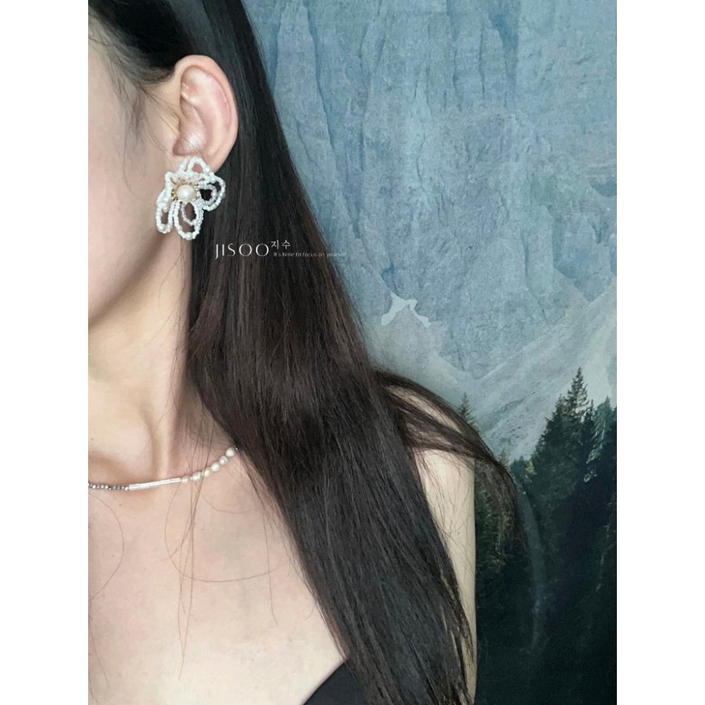 耳環｜JISOO Korea 지수 手工串珠 唯美雙層珍珠花朵耳環-細節圖5