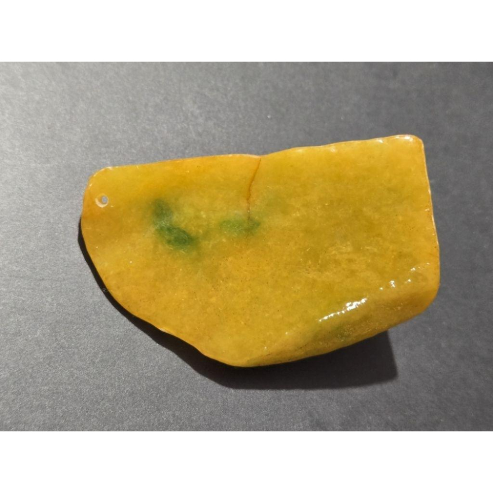 【七彩翡翠】 0390 天然A貨 緬甸 翡翠 原石掛件 原石 吊墜 墜子 吊飾  隨形牌 黃+綠-細節圖4