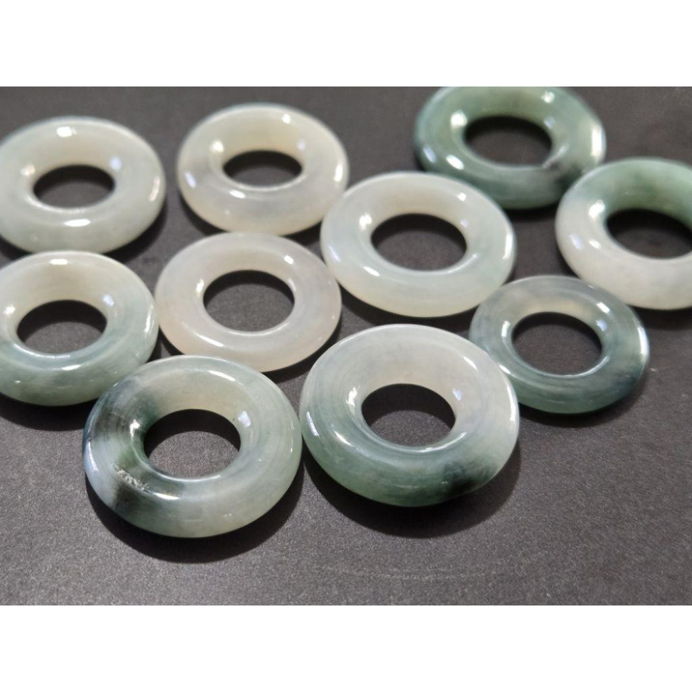 【七彩翡翠】 緬甸 天然 多彩 翡翠 A貨 成品 吊墜 掛件 平安扣 一生平安 歲歲平安 扣住平安 招財 小平安扣-細節圖4