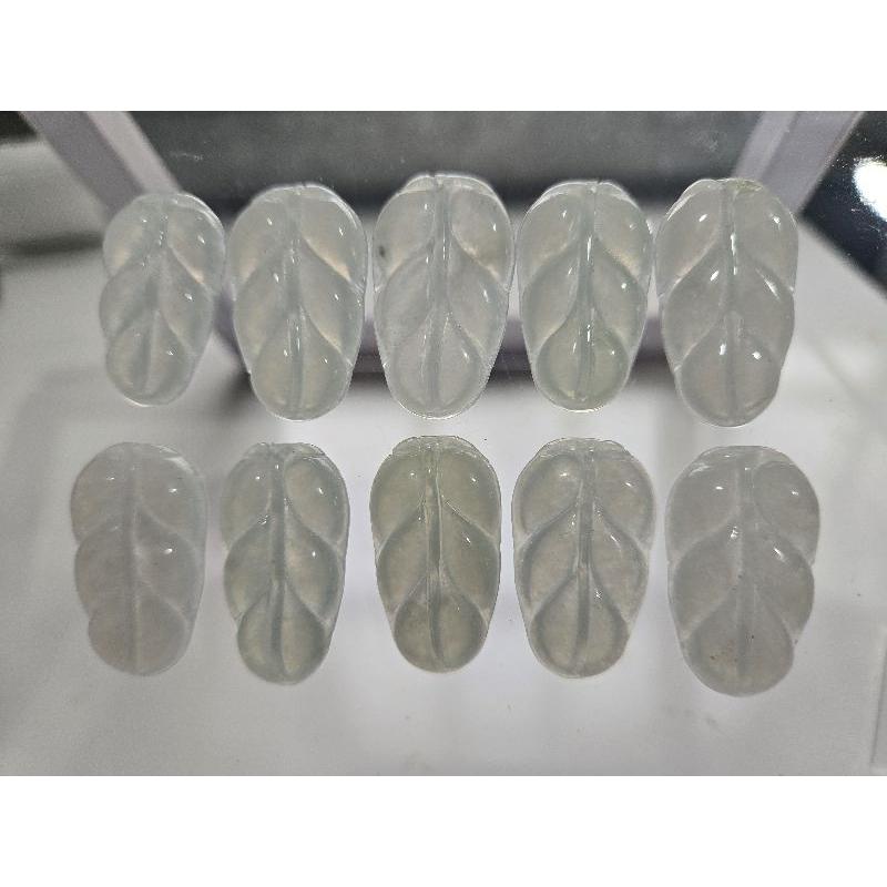 【七彩翡翠】緬甸 天然 翡翠 成品 A貨 樹葉 葉子 金枝玉葉 一葉成名 一葉暴富 糯冰種 掛件 吊墜 台灣現貨-細節圖2
