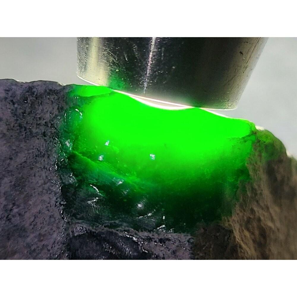 【七彩翡翠】危料 瓜料 瓜地馬拉 墨翠 原石 賭 牌子 戒面 台灣出貨  1018g-細節圖2