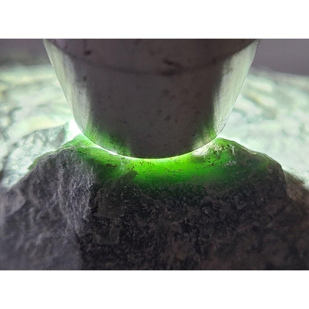 【七彩翡翠】危料 瓜料 瓜地馬拉 脫砂 墨翠 原石 賭 牌子 戒面 台灣出貨  484g-細節圖4