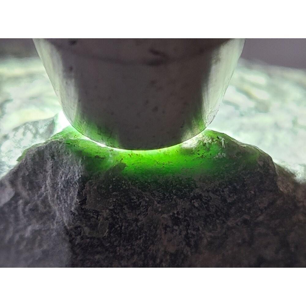 【七彩翡翠】危料 瓜料 瓜地馬拉 脫砂 墨翠 原石 賭 牌子 戒面 台灣出貨  484g-細節圖5