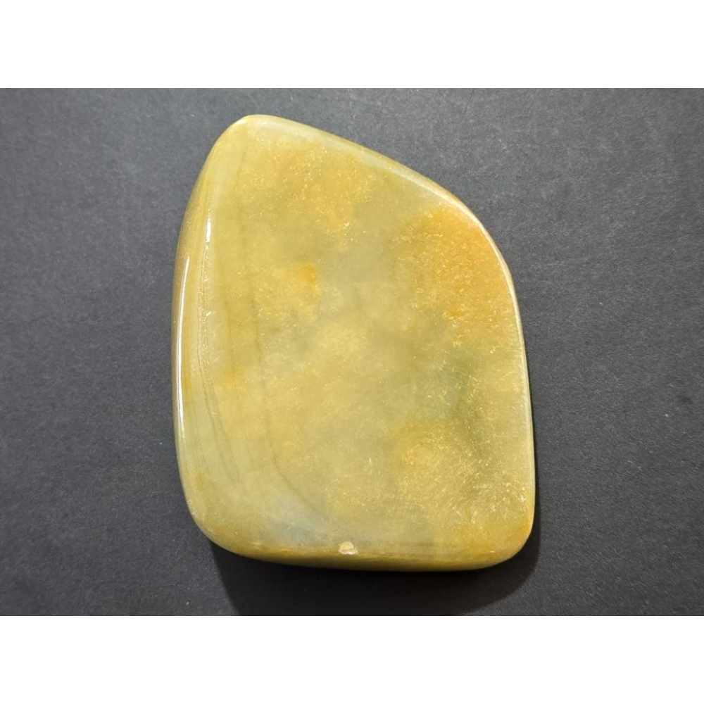 【七彩翡翠】 0403 天然A貨 緬甸 翡翠 原石掛件 原石 吊墜 墜子 吊飾  隨形牌 黃翡-細節圖2