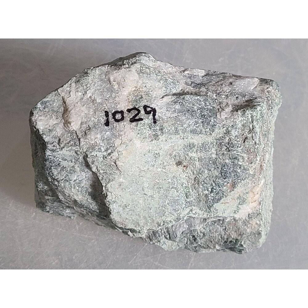 【七彩翡翠】危料 瓜料 瓜地馬拉 脫砂 墨翠 原石 賭 牌子 戒面 台灣出貨  1029g-細節圖8