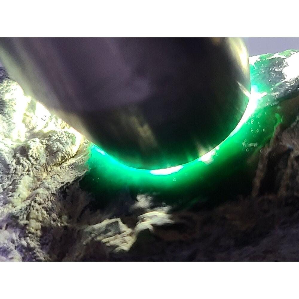 【七彩翡翠】危料 瓜料 瓜地馬拉 墨翠 原石 賭 牌子 戒面 台灣出貨  1033g-細節圖2