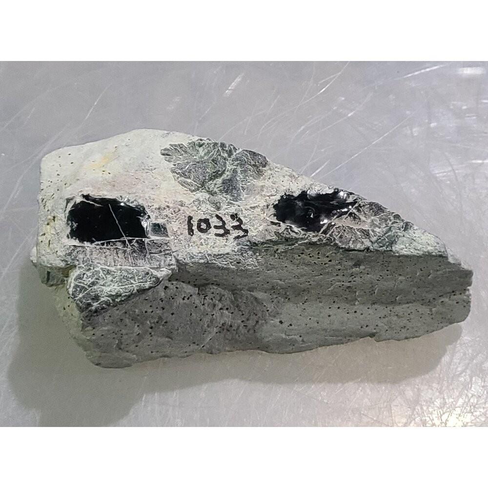 【七彩翡翠】危料 瓜料 瓜地馬拉 墨翠 原石 賭 牌子 戒面 台灣出貨  1033g-細節圖7