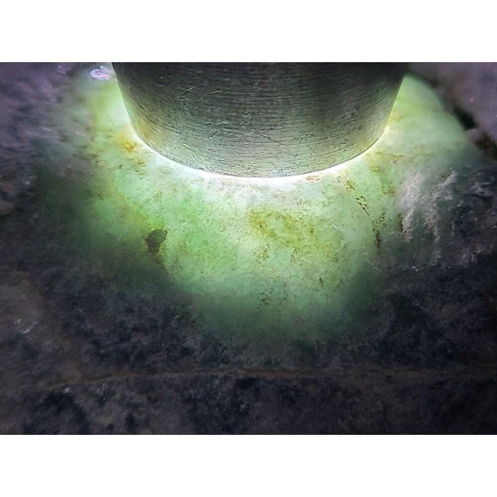 【七彩翡翠】危料 瓜料 瓜地馬拉 脫砂 墨翠 原石 賭 牌子 戒面 台灣出貨  905g-細節圖4