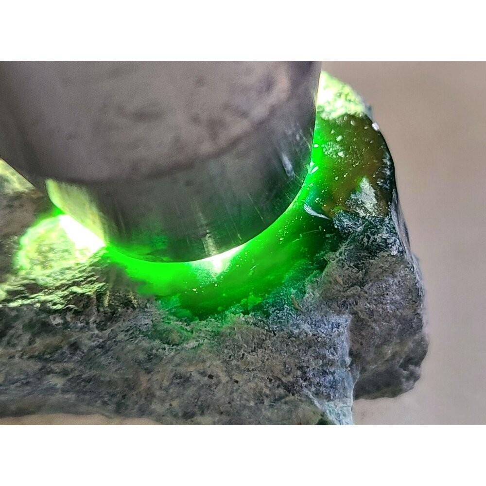 【七彩翡翠】危料 瓜料 瓜地馬拉 墨翠 原石 賭 牌子 戒面 台灣出貨  589g-細節圖2