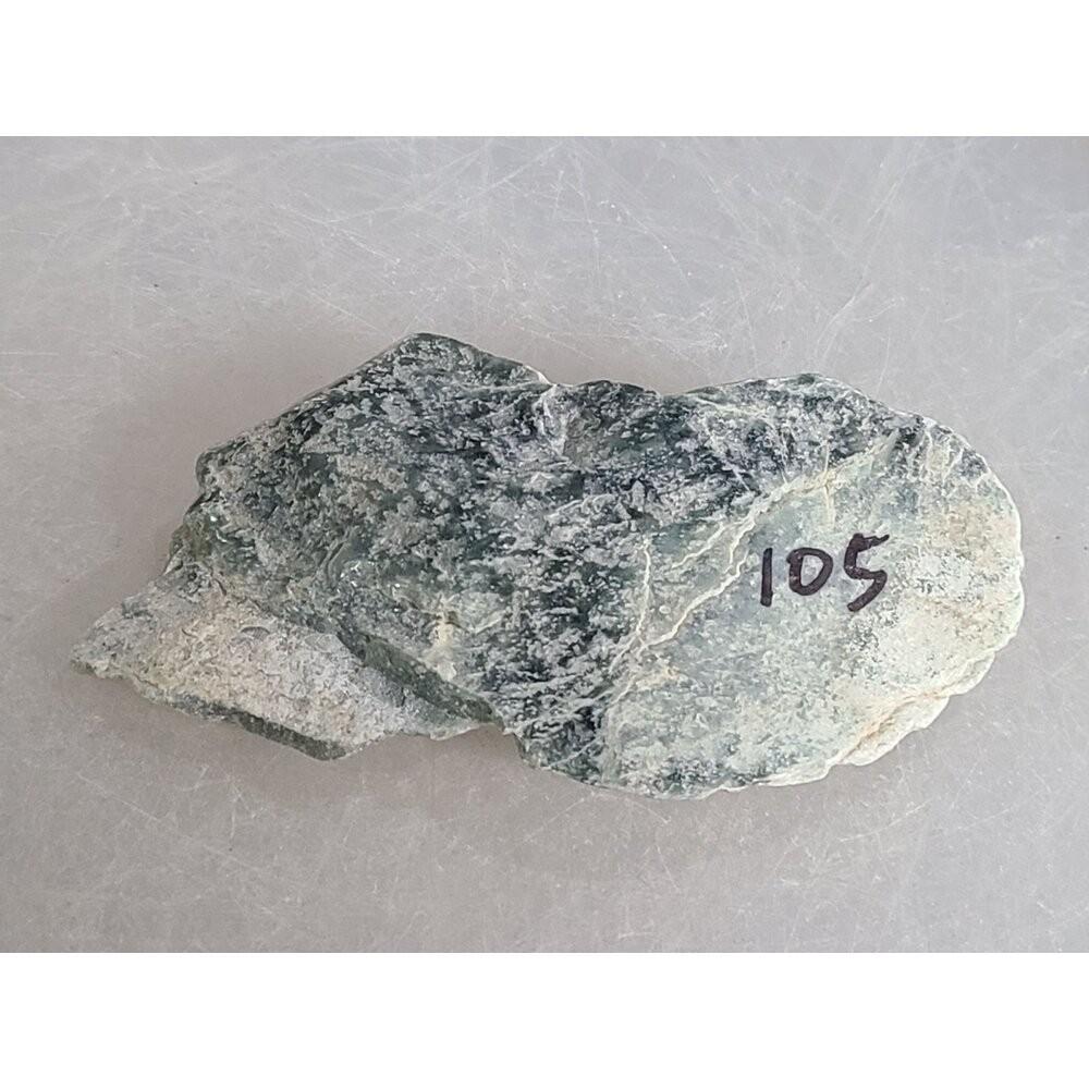 【七彩翡翠】危料 瓜料 瓜地馬拉 脫砂 發黑 原石 賭 冰種 牌子 戒面 台灣出貨  105g-細節圖7