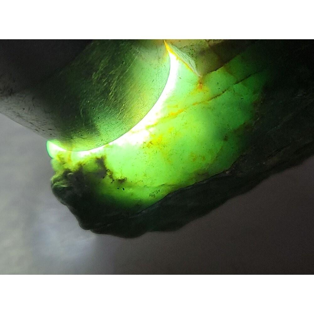 【七彩翡翠】危料 瓜料 瓜地馬拉 脫砂 發黑 原石 賭 冰種 牌子 戒面 台灣出貨  102g-細節圖4