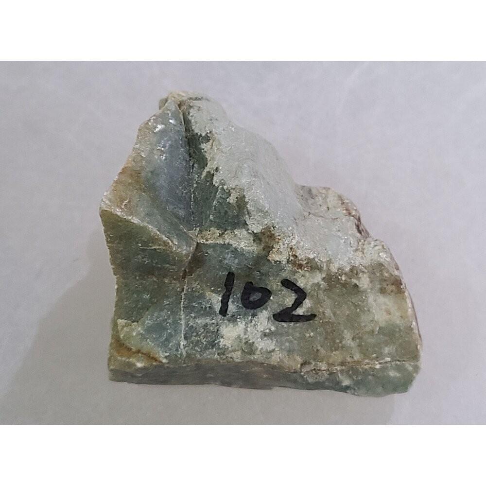 【七彩翡翠】危料 瓜料 瓜地馬拉 脫砂 發黑 原石 賭 冰種 牌子 戒面 台灣出貨  102g-細節圖6