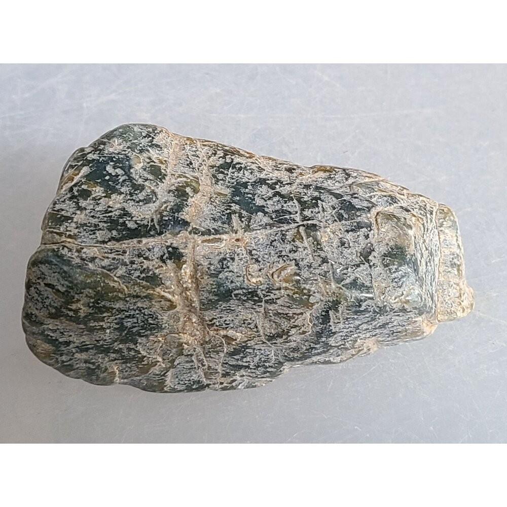 【七彩翡翠】危料 瓜料 瓜地馬拉 脫砂 發黑 原石 賭 冰種 牌子 戒面 台灣出貨  286g-細節圖5