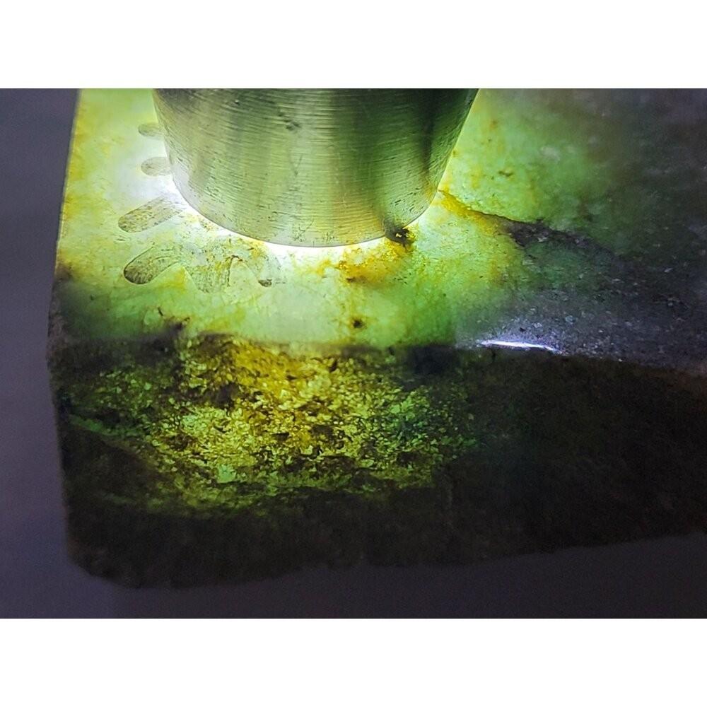 【七彩翡翠】 緬甸 翡翠 天然 原石 翡翠毛料 半明料 改口料 局部拋光 台灣現貨 334g-細節圖5