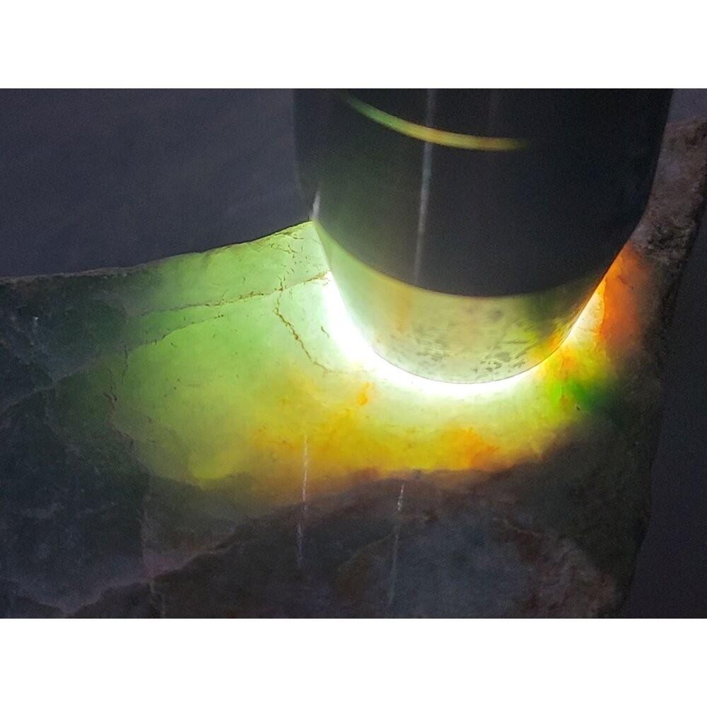 【七彩翡翠】 緬甸 翡翠 天然 原石 翡翠毛料 半明料 改口料 局部拋光 台灣現貨 341g-細節圖4