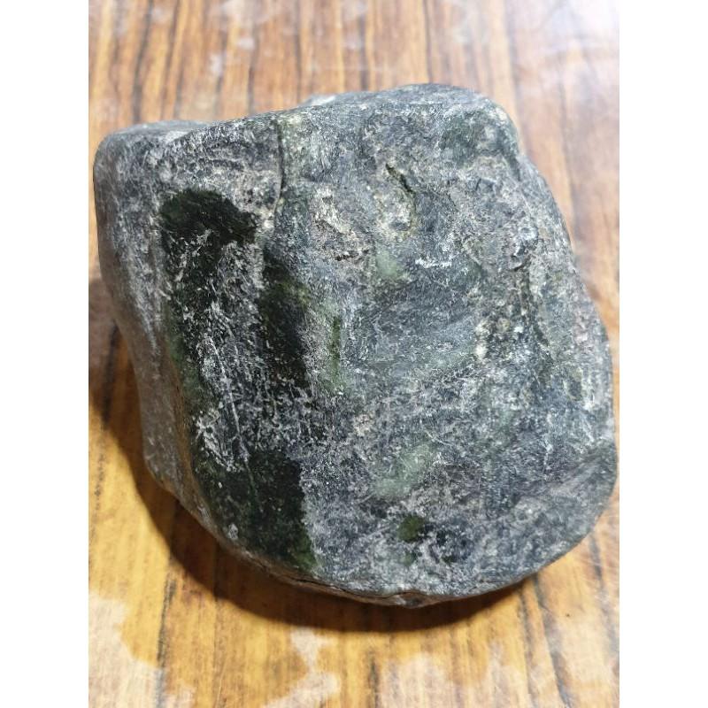 【七彩翡翠】全賭料，會卡場口種水料，賭色料∼台灣現貨.2420g-細節圖7