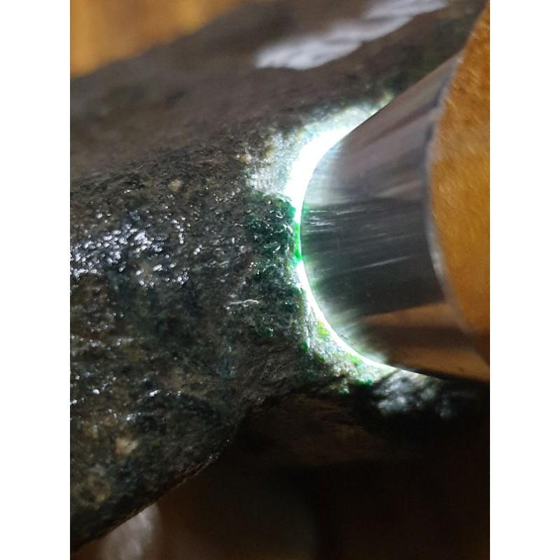 【七彩翡翠】全賭石，莫西沙場口～賭色料，色花，松花，台灣現貨,545g-細節圖2