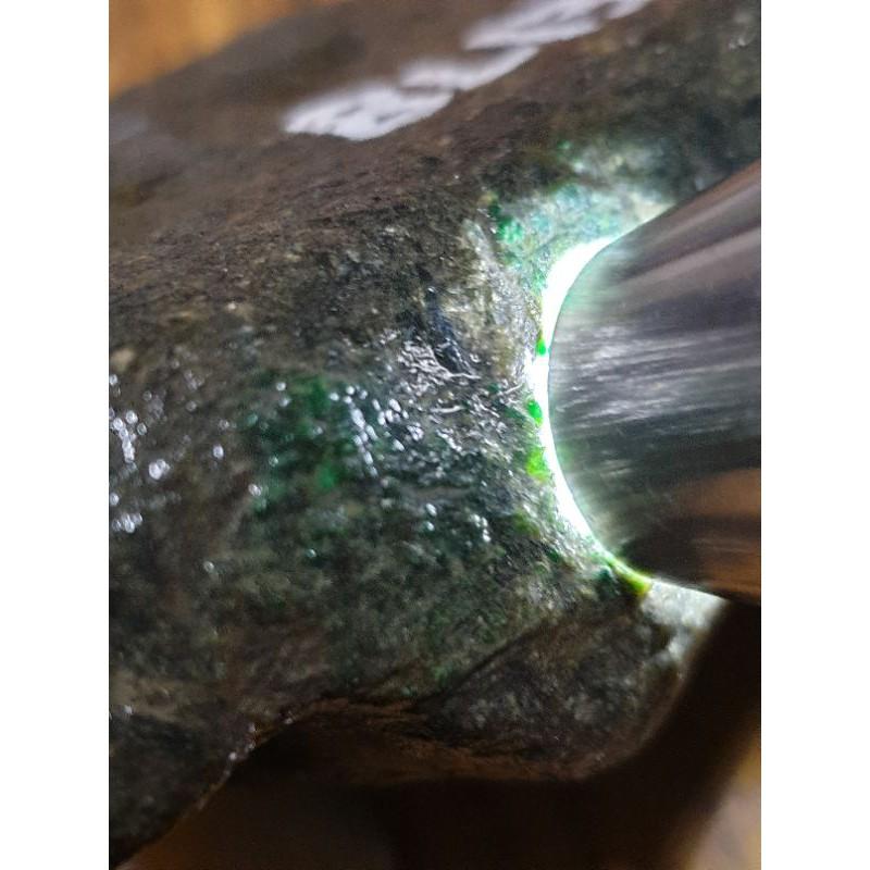 【七彩翡翠】全賭石，莫西沙場口～賭色料，色花，松花，台灣現貨,545g-細節圖3