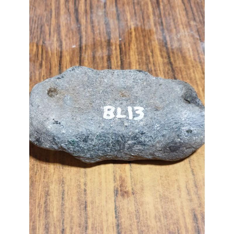 【七彩翡翠】全賭石，莫西沙場口～賭色料，色花，松花，台灣現貨,545g-細節圖8