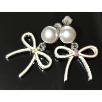 💜現貨💜粉色蝴蝶結珍珠耳環 氣質耳環 仙氣 氣質 少女心 蝴蝶結珍珠耳環 金屬珍珠耳環 耳勾 蝴蝶結鑽石耳針 耳針