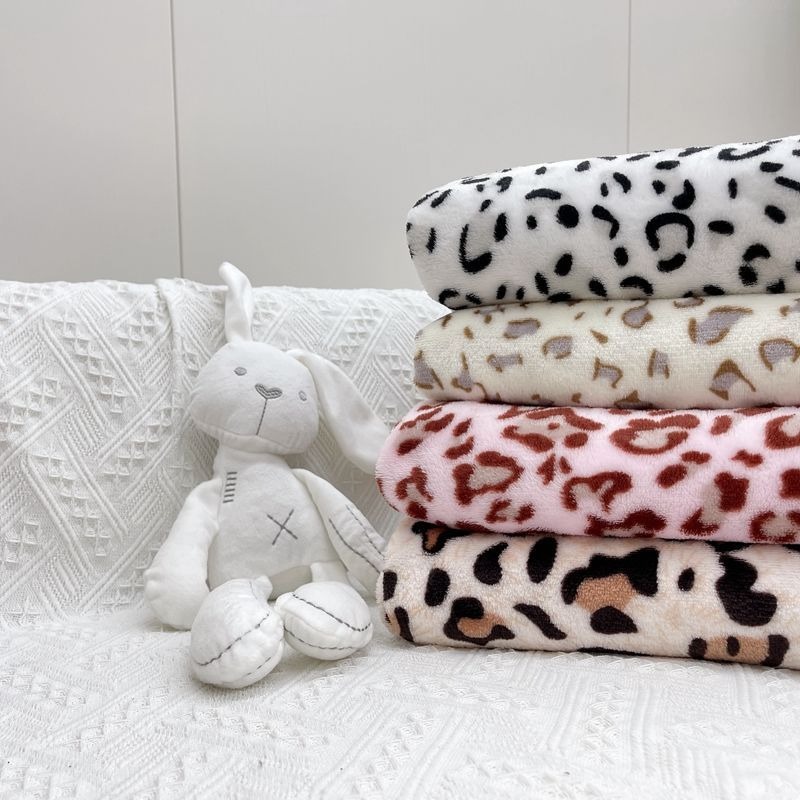 ❄️預購❄️ins風豹紋毛毯 學生宿舍保暖小毯子 辦公室午睡毯 毛毯 冷氣房披肩蓋背毯 毯午休沙發蓋毯 毛絨小毛毯 豹紋-細節圖2