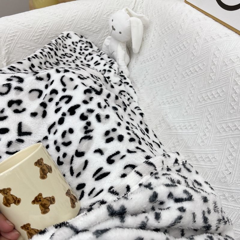 ❄️預購❄️ins風豹紋毛毯 學生宿舍保暖小毯子 辦公室午睡毯 毛毯 冷氣房披肩蓋背毯 毯午休沙發蓋毯 毛絨小毛毯 豹紋-細節圖6