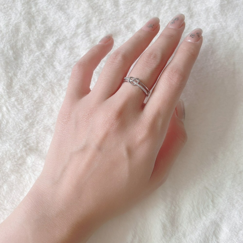 ⚡台灣快速出貨⚡𝐌𝐬. 𝐌𝐢𝐚𝐨 鑲鑽扭結戒指【AL100131】-細節圖5