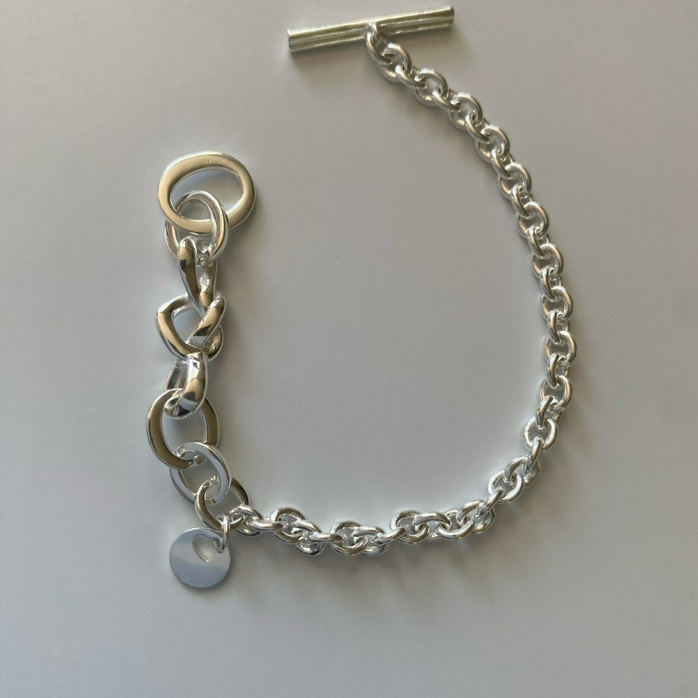 ⚡台灣快速出貨⚡𝐌𝐬. 𝐌𝐢𝐚𝐨 扭結愛心OT扣手鍊【AM3007710】-細節圖2